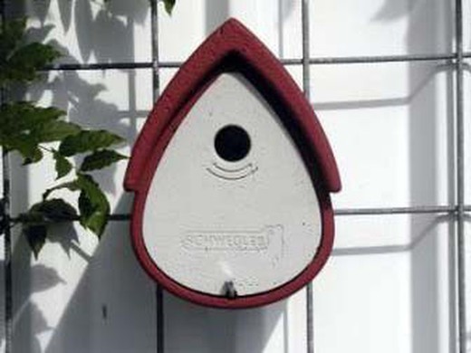 Caixa-ninho de jardim para os pássaros pendurarem nas paredes e fachadas