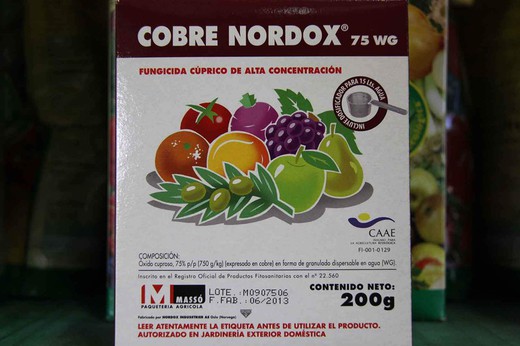 Fungicida de cobre nordox, caja de 200 gr