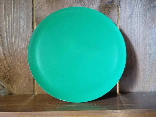 Plato de color verde de madera y 12 cm de diámetro
