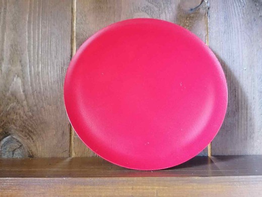 Plato en color rojo de madera y 16 cm de diámetro