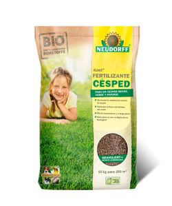 Adubo granulado ecológico para o gramado