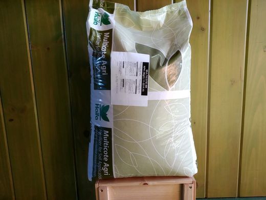 Abono granulado en saco de lenta liberación para plantación