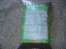 Fumier de granulés, compost organique, engrais naturel.