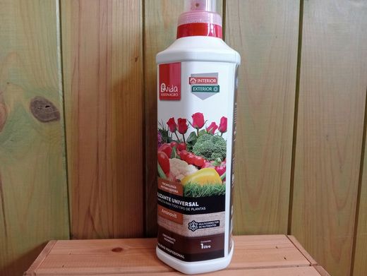 Fertilizante líquido para todo tipo de plantas
