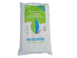 Humus de lombriz Ecocelta en sustrato ecológico.
