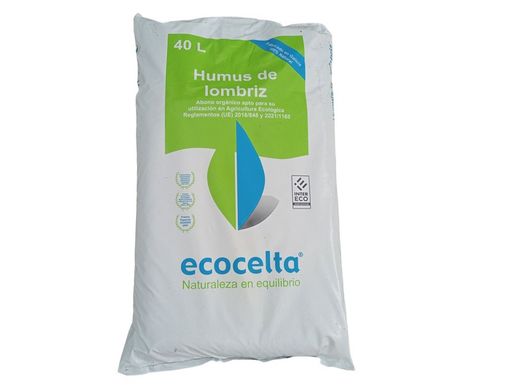Humus de lombriz Ecocelta en sustrato ecológico.