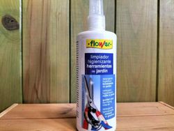 Limpiador desinfectante para herramientas de jardín